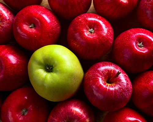 成熟红苹果与青苹果高清照片下载